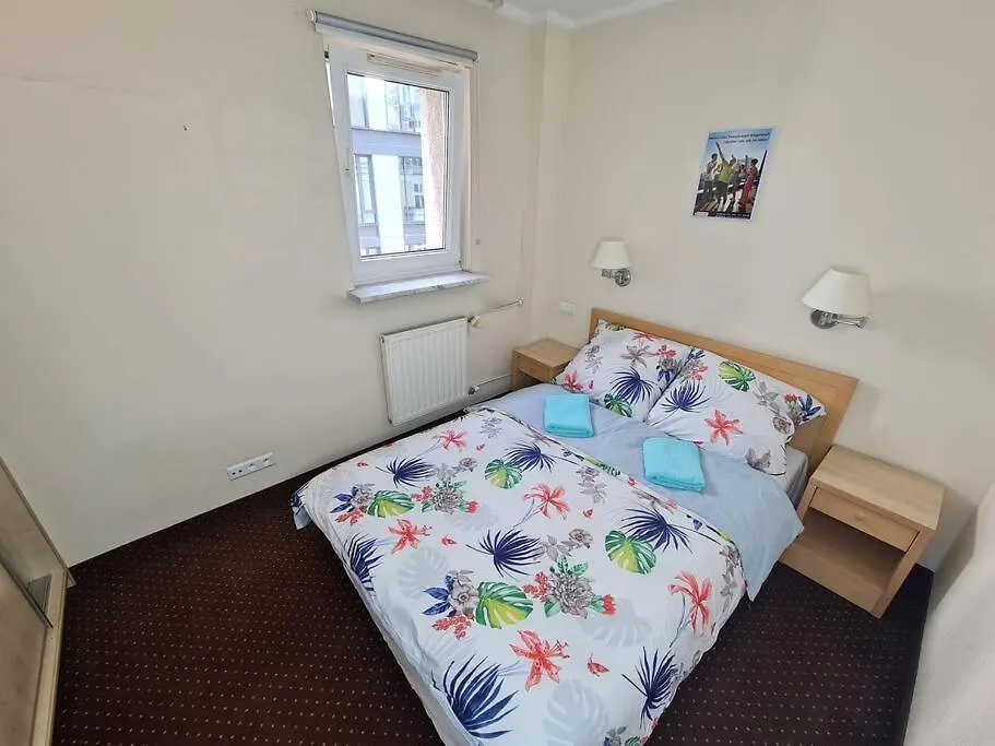 ורשה 10Q - Z6 Apartment 405